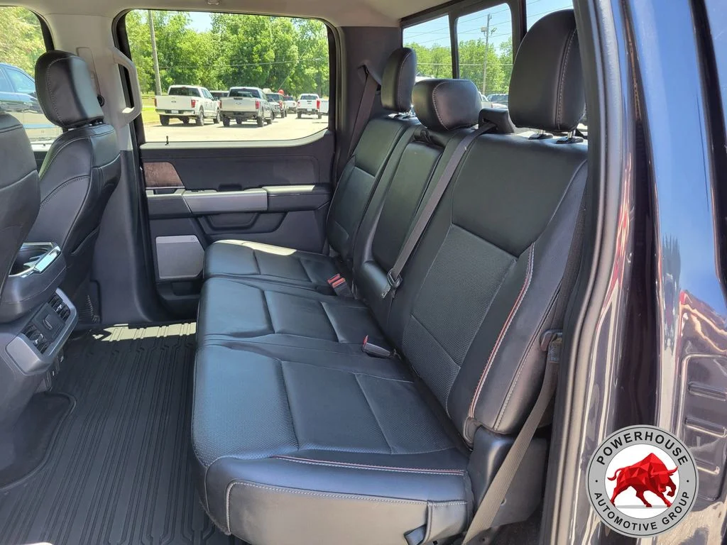 Used 2022  Ford Lariat image 15