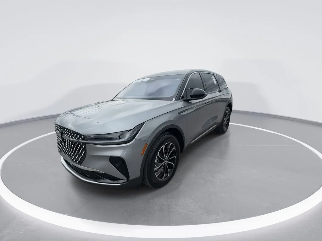 Used 2025 Gray Lincoln Premiere image 4
