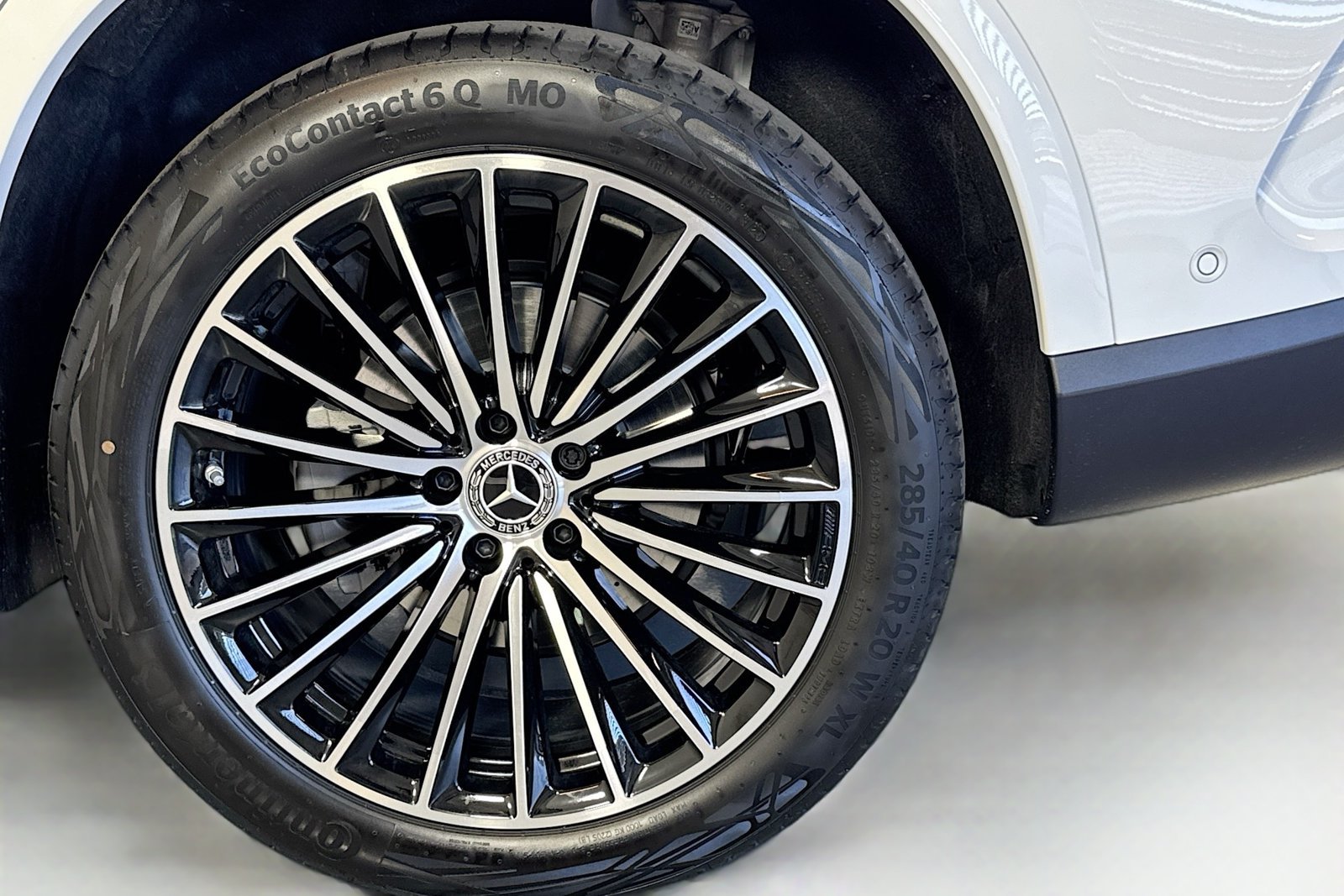 New 2026 Polar White Mercedes-Benz GLC 300 image 29