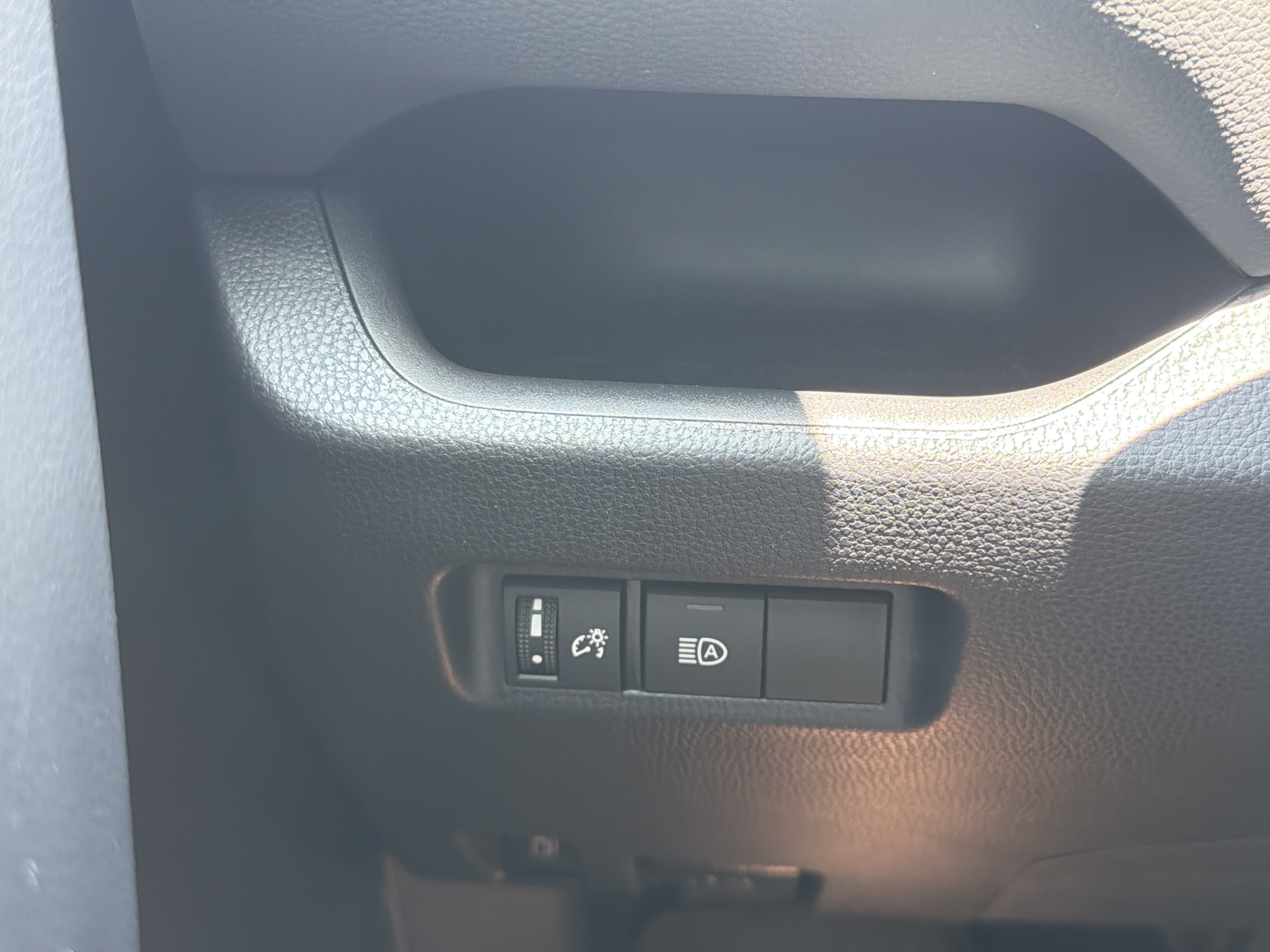 Certified Used 2023 Wind Chill Pearl Toyota LE image 13
