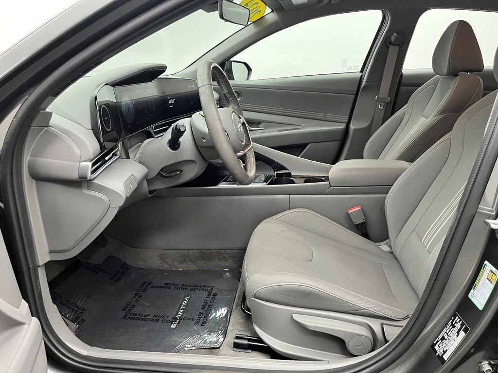 Used 2024 Gray Hyundai SEL image 18