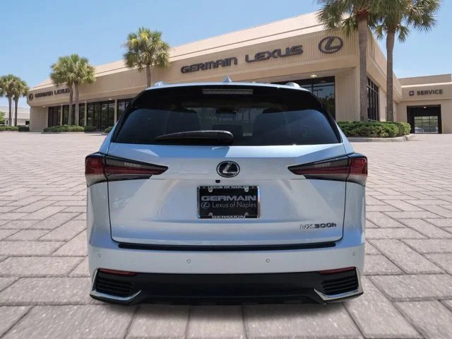 Used 2018 White Lexus 300h image 6
