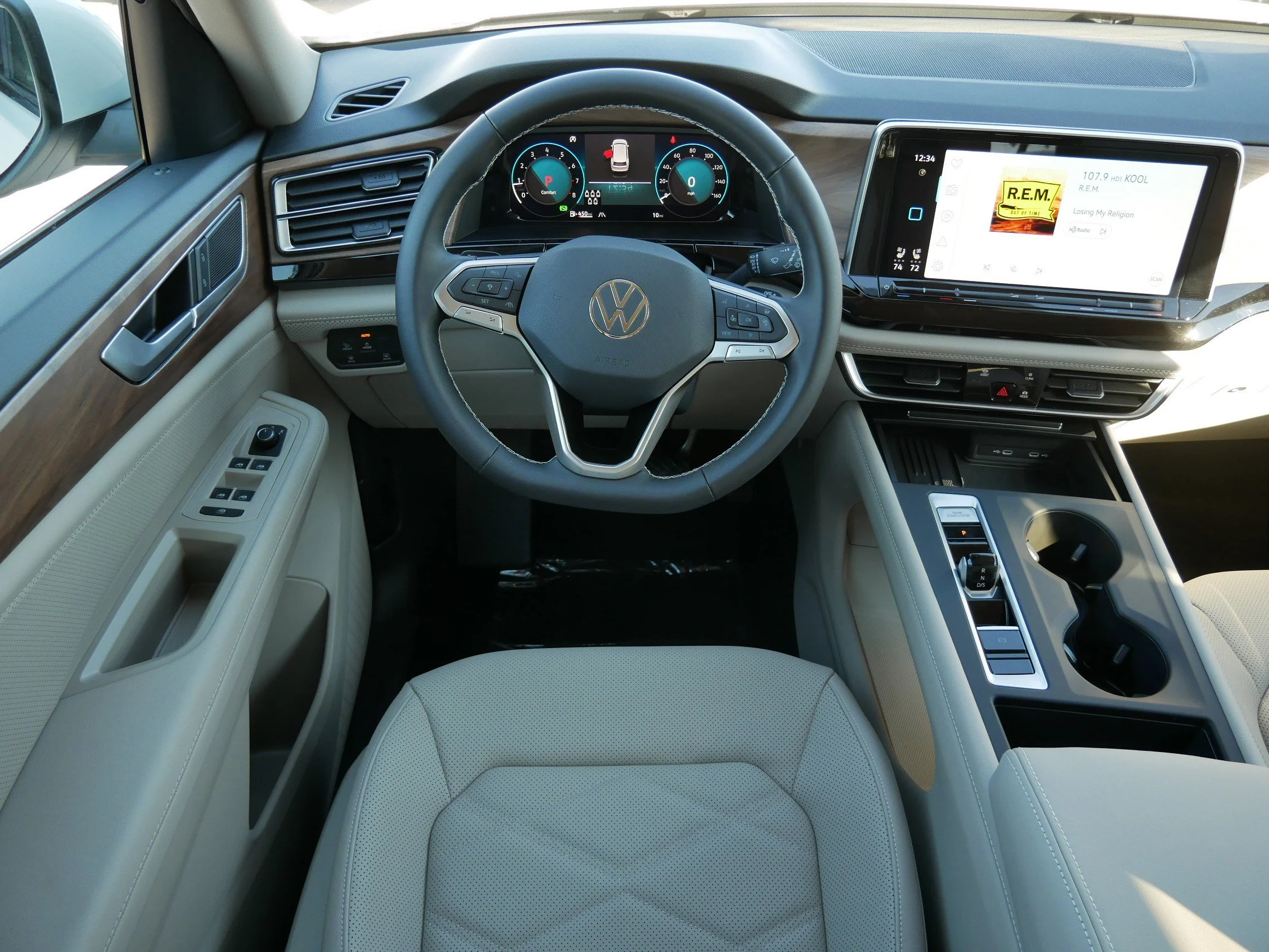 New 2026 Opal White Pearl Volkswagen 2.0T SE image 7