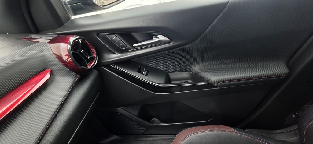 Used 2025 Sterling Gray Metallic Chevrolet RS image 26