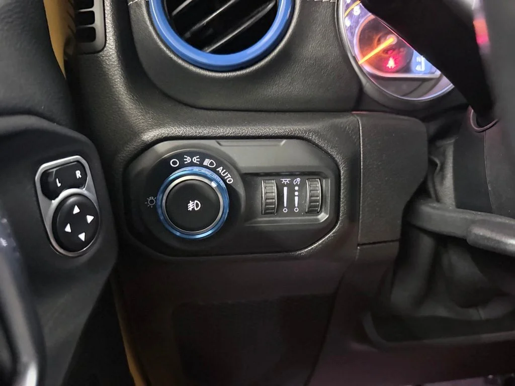Used 2018 Yellow Jeep Unlimited Sahara image 20