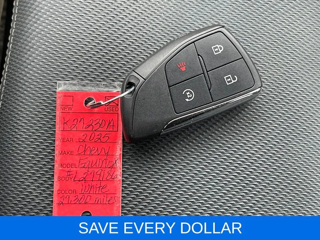 Used 2025 White Chevrolet LT image 23