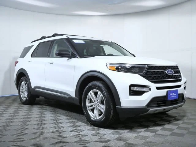 Used 2020 White Ford XLT image 1