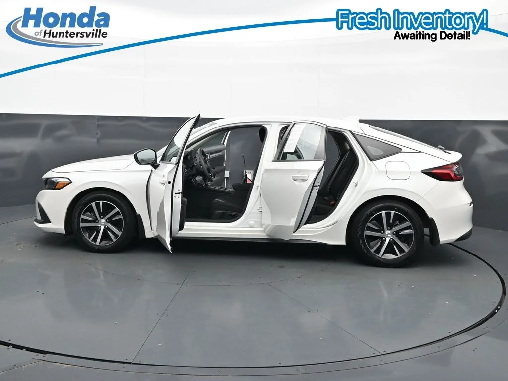 Used 2024 Platinum White Pearl Honda 2.0L LX image 42