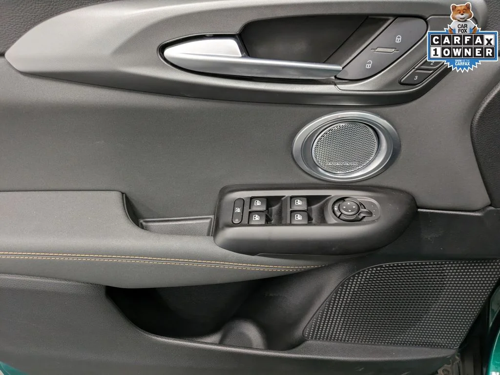 Used 2025  Alfa Romeo  image 10