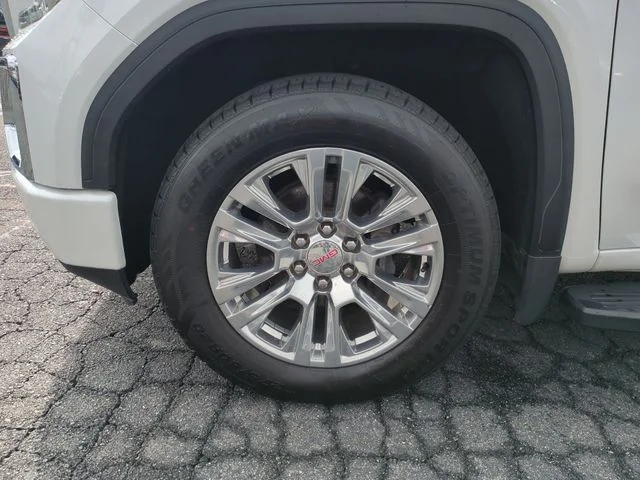 Used 2019 White GMC Denali image 10