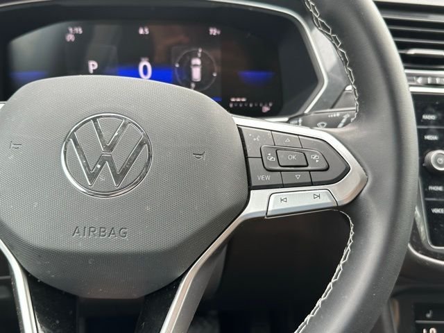 Used 2023 Gray Volkswagen 2.0T SE image 22