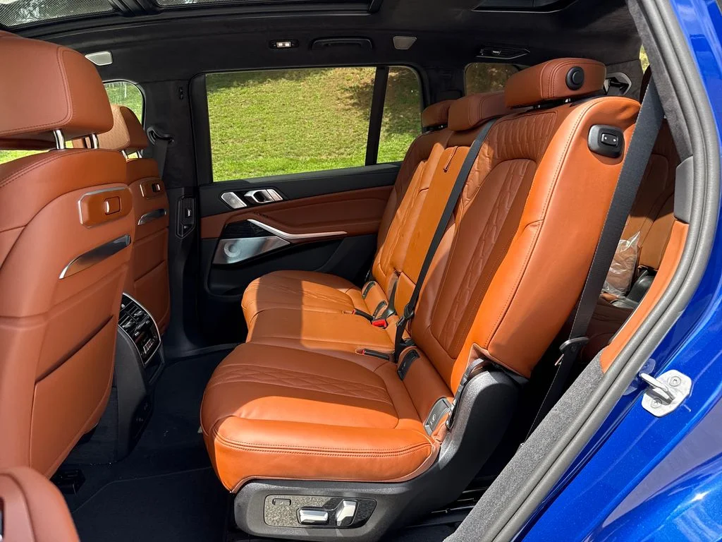 New 2027 Blue BMW M60i image 22
