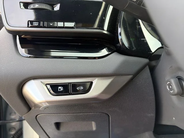 Used 2025 Silver Lexus 350 image 27