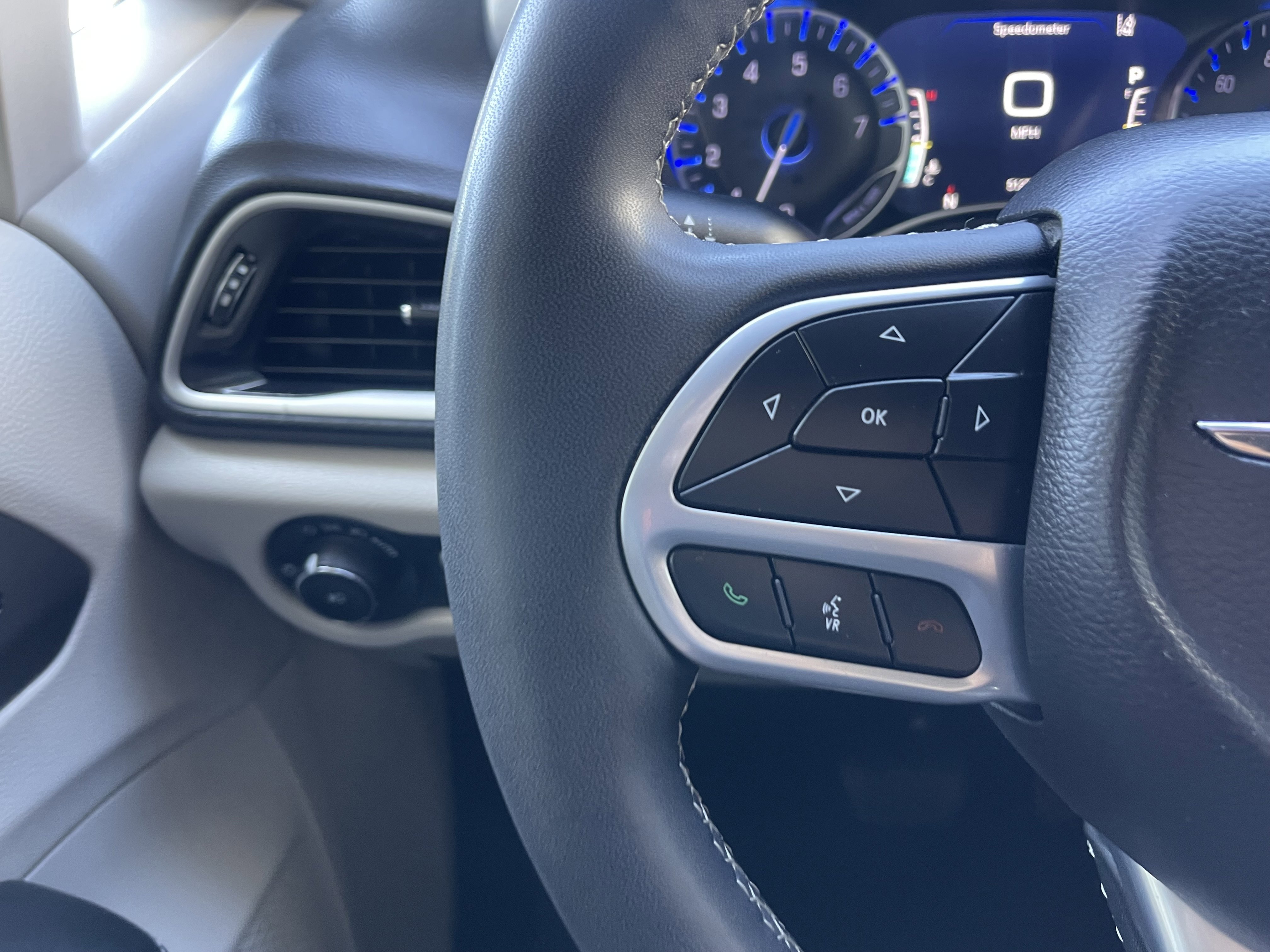 Used 2023 Silver Chrysler Touring L image 33