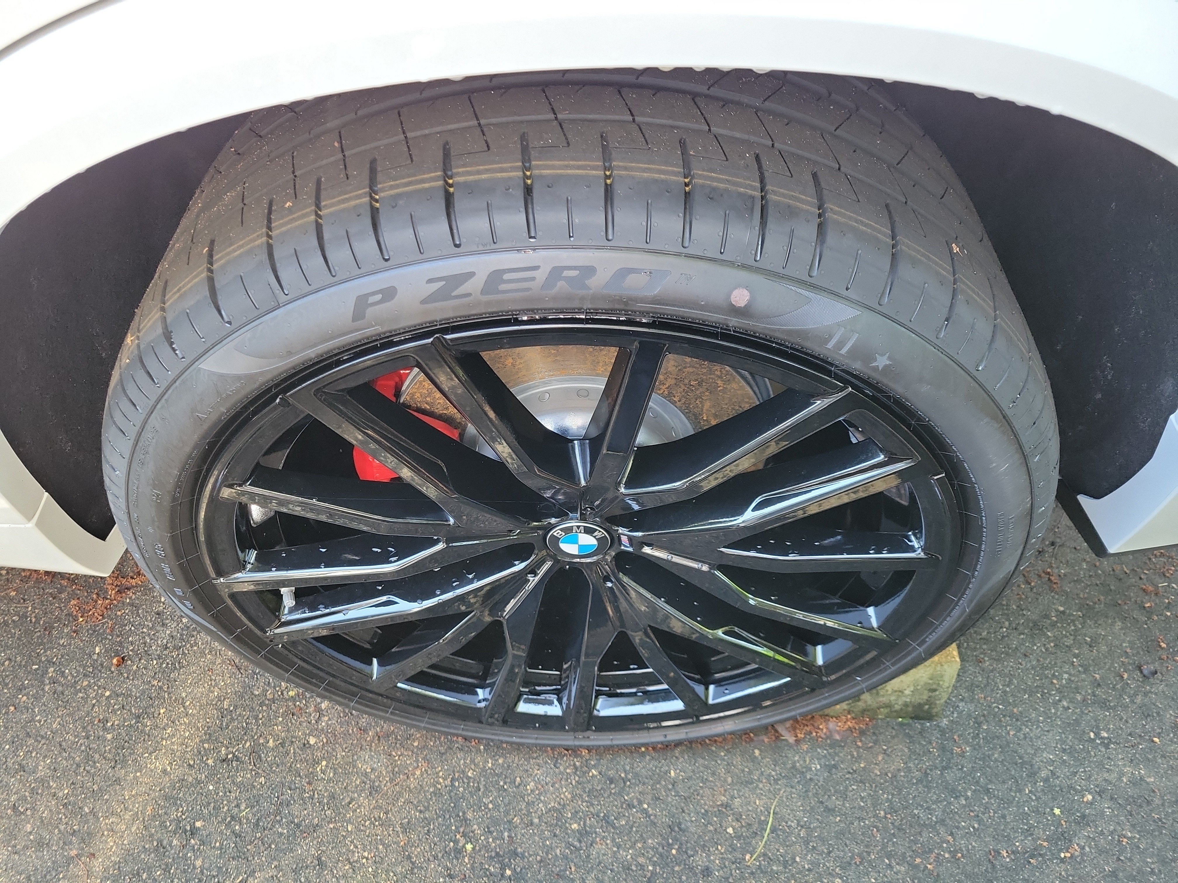 New 2026 Alpine White BMW sDrive40i image 6