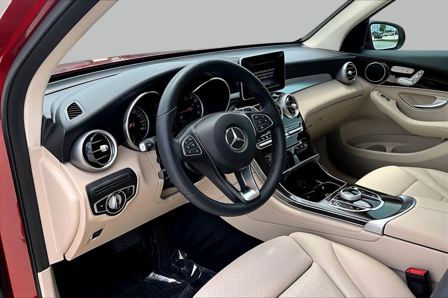 Used 2019 designo Cardinal Red Metallic Mercedes-Benz GLC 300 image 16