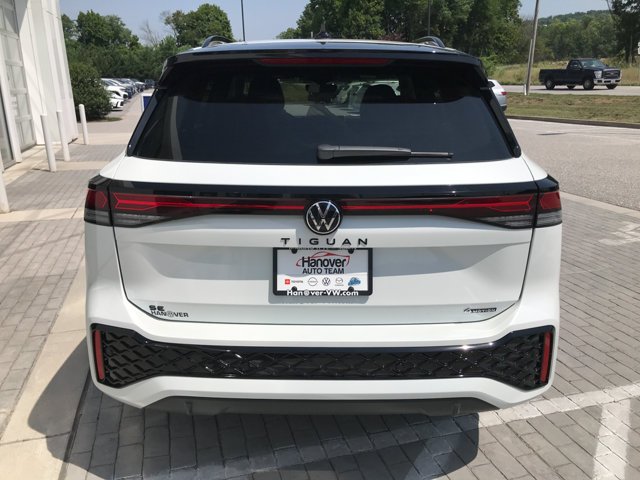 New 2026 Opal White Pearl Volkswagen SE R-Line Black image 7