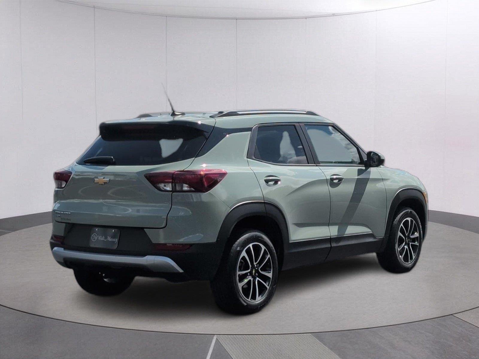 Used 2025 Cacti Green Chevrolet LT image 7