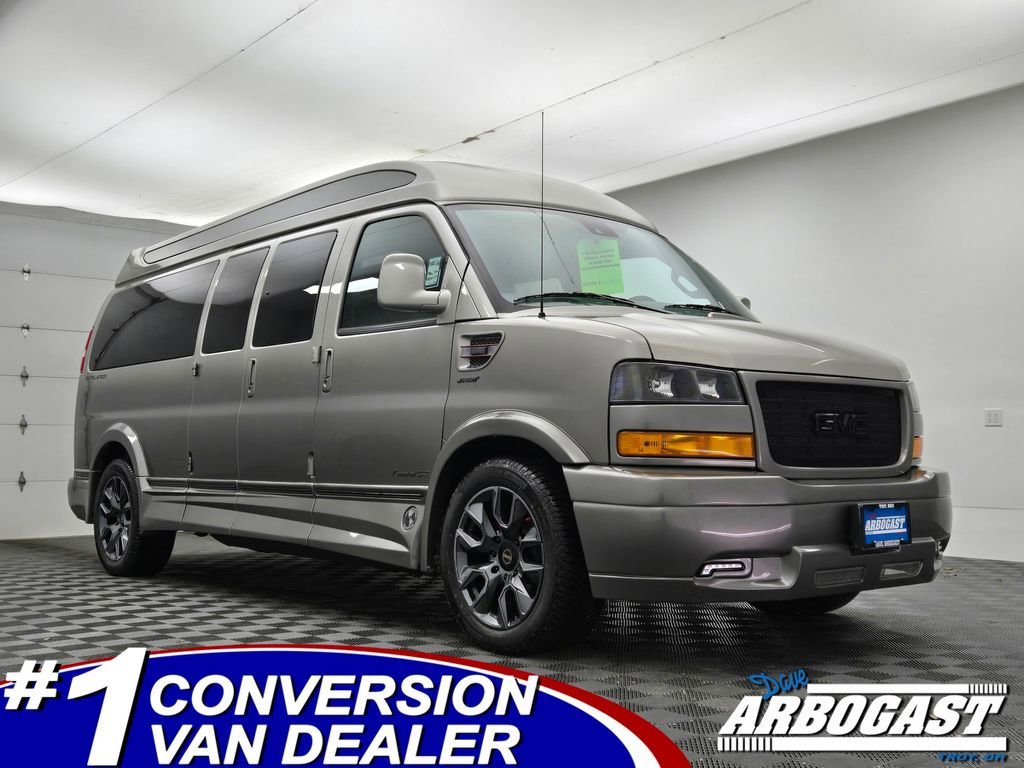 2025 GMC Savana Cargo - Image 1