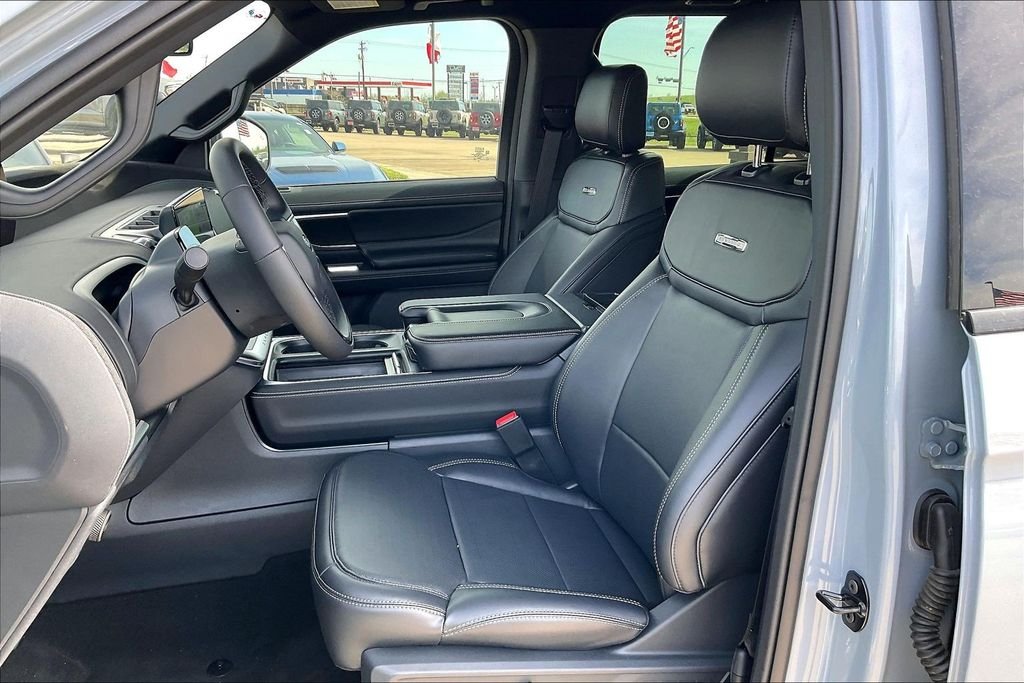 New 2025 Ford Expedition Platinum 4D Sport Utility