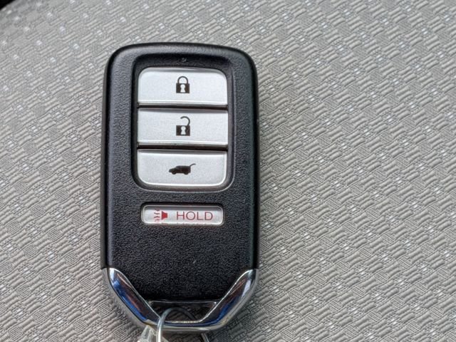 Used 2022 Silver Honda EX image 33