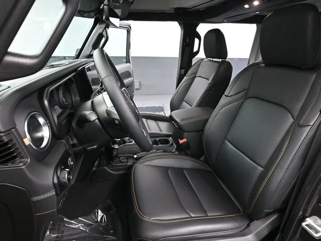 Certified Used 2025 Gray Jeep Sahara image 25