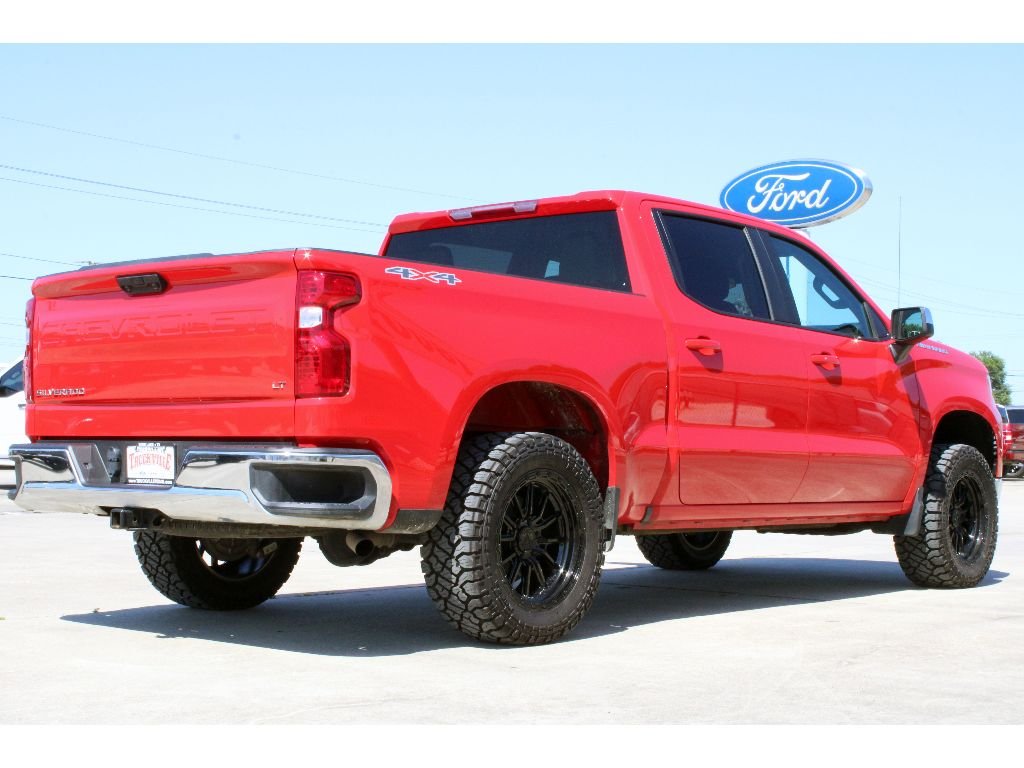 Used 2025 Red Hot Chevrolet LT image 24