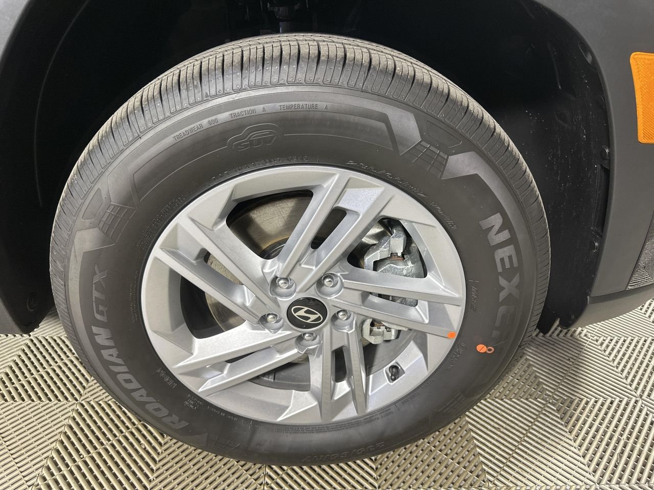 New 2026 Phantom Black Hyundai SE image 25