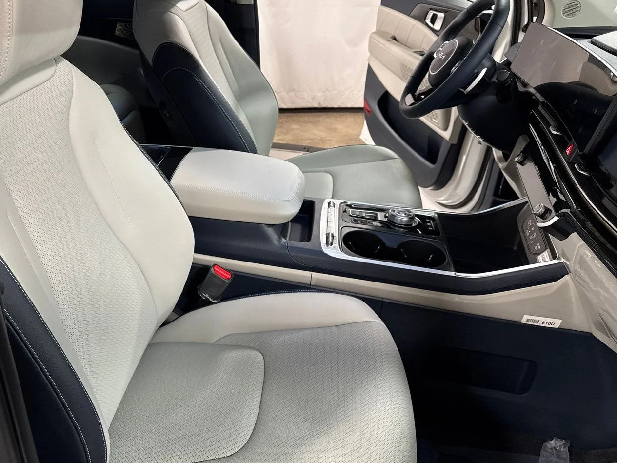 New 2026 Ceramic White Kia SX Prestige image 31