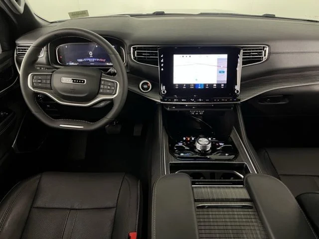 2023 Jeep Wagoneer L Series III - Photo 22