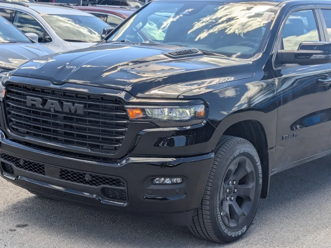 New 2026 Black RAM Sport - - 3.0L Hurricane Twin Turbo - Pano Sunroof - Sport Perf Hood - Trailer Brake & More! image 10