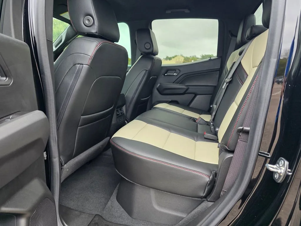 2025 Chevrolet Colorado LT - Photo 20