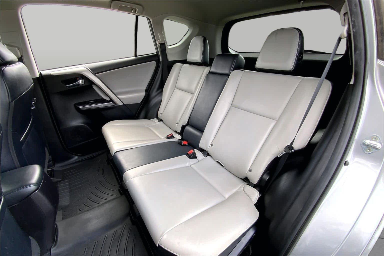 Used 2017 Silver Sky Metallic Toyota Platinum image 20