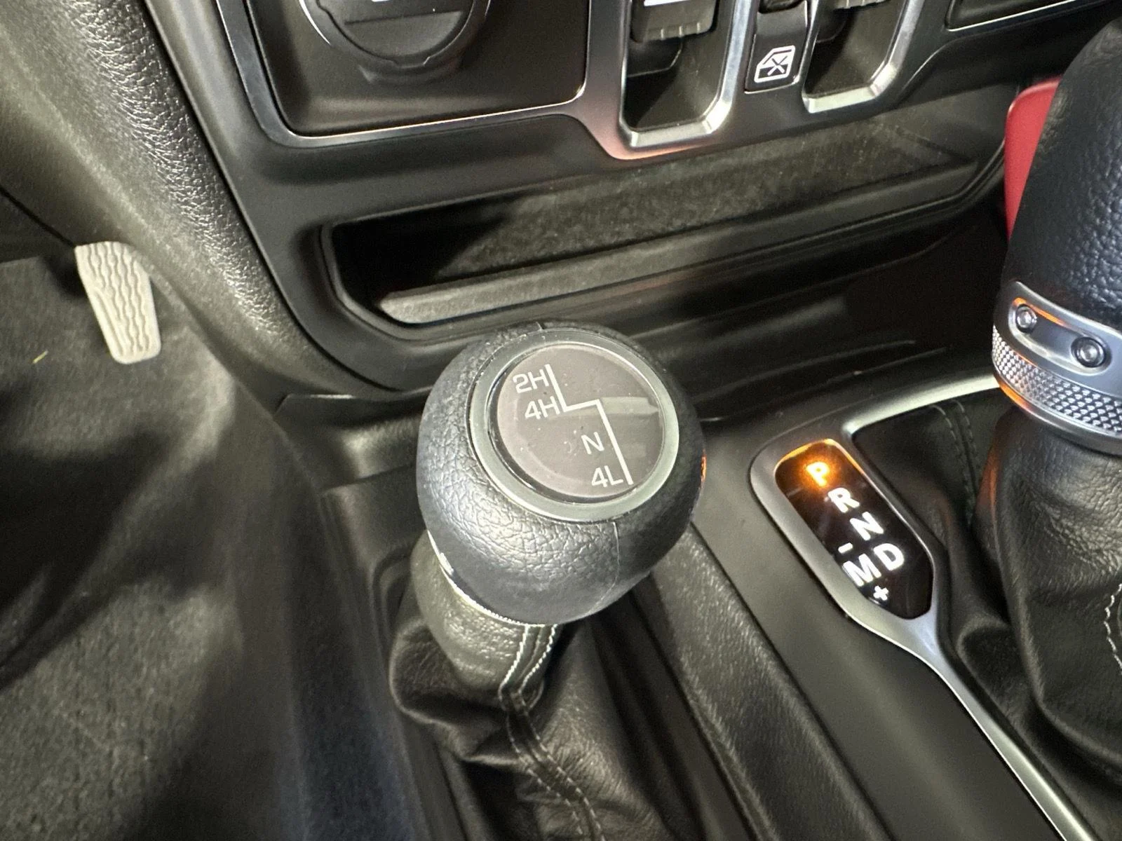 Used 2024 Bright White Clearcoat Jeep Sport S image 18