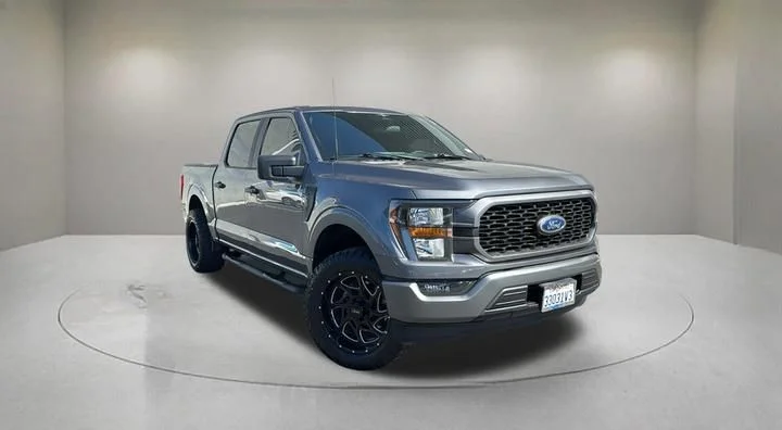 2023 Ford F-150 XL SuperCrew 5-1/2 Box's photo