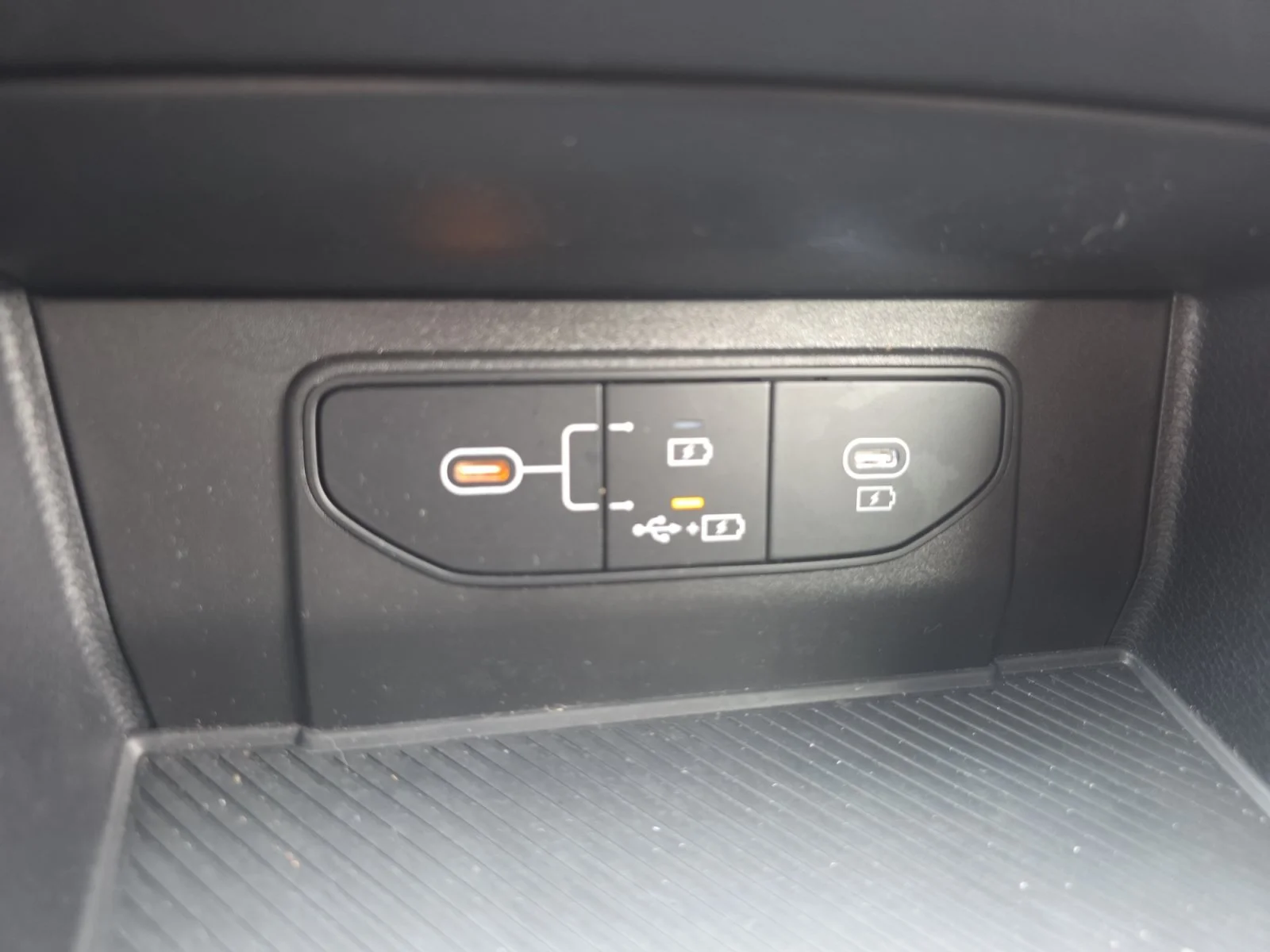 Certified Used 2026 Glacial White Pearl Kia LX image 19