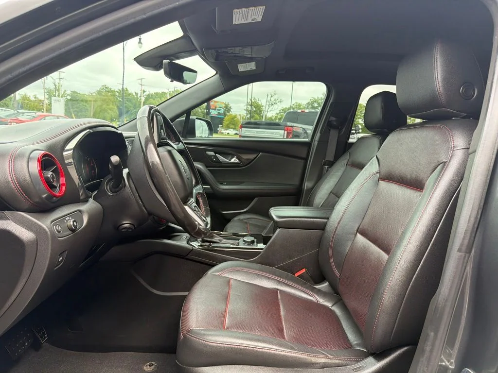 Used 2019 Gray Chevrolet RS image 7