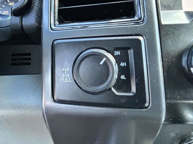 Used 2019 Red Ford XLT image 26
