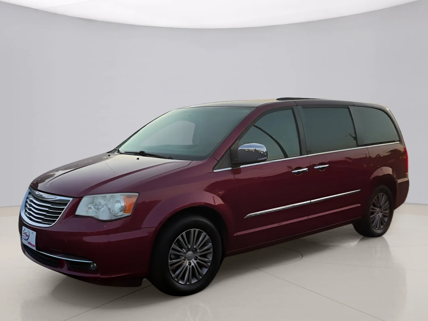 Used 2014 Red Chrysler TOURING L image 1