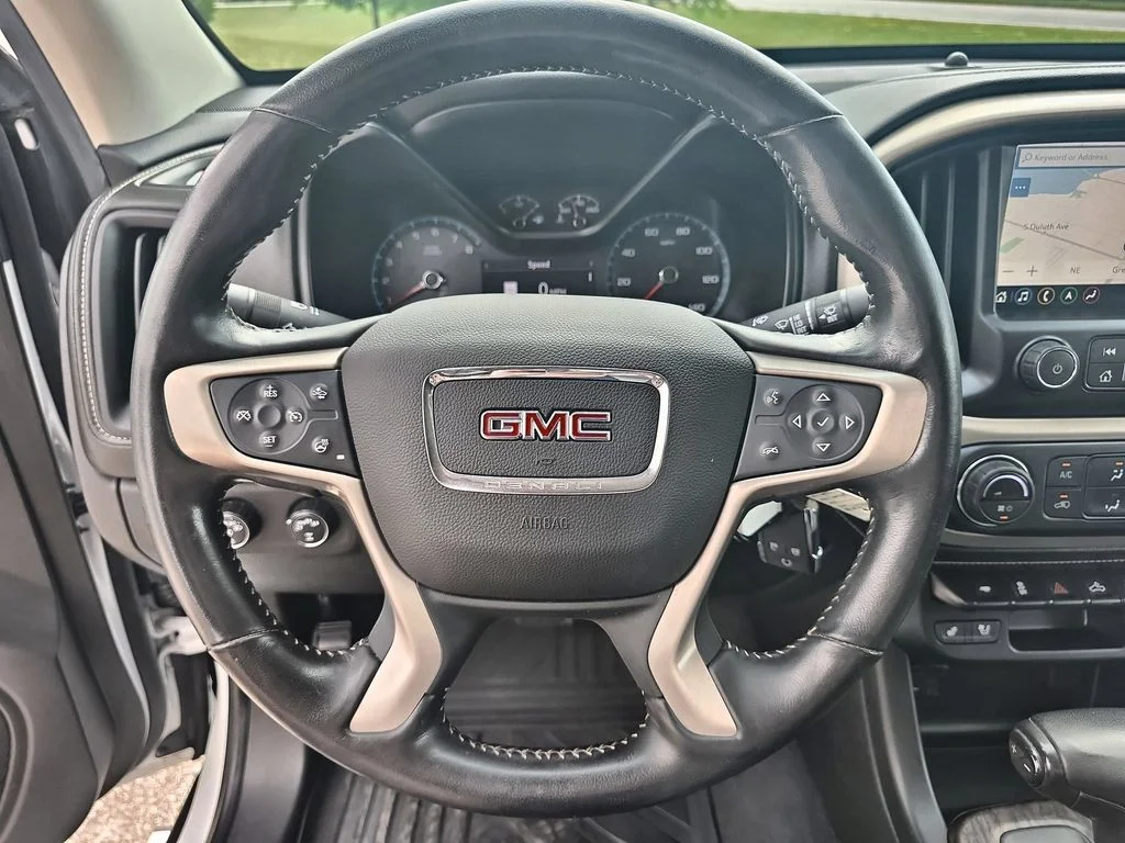 Used 2021 White GMC Denali image 11