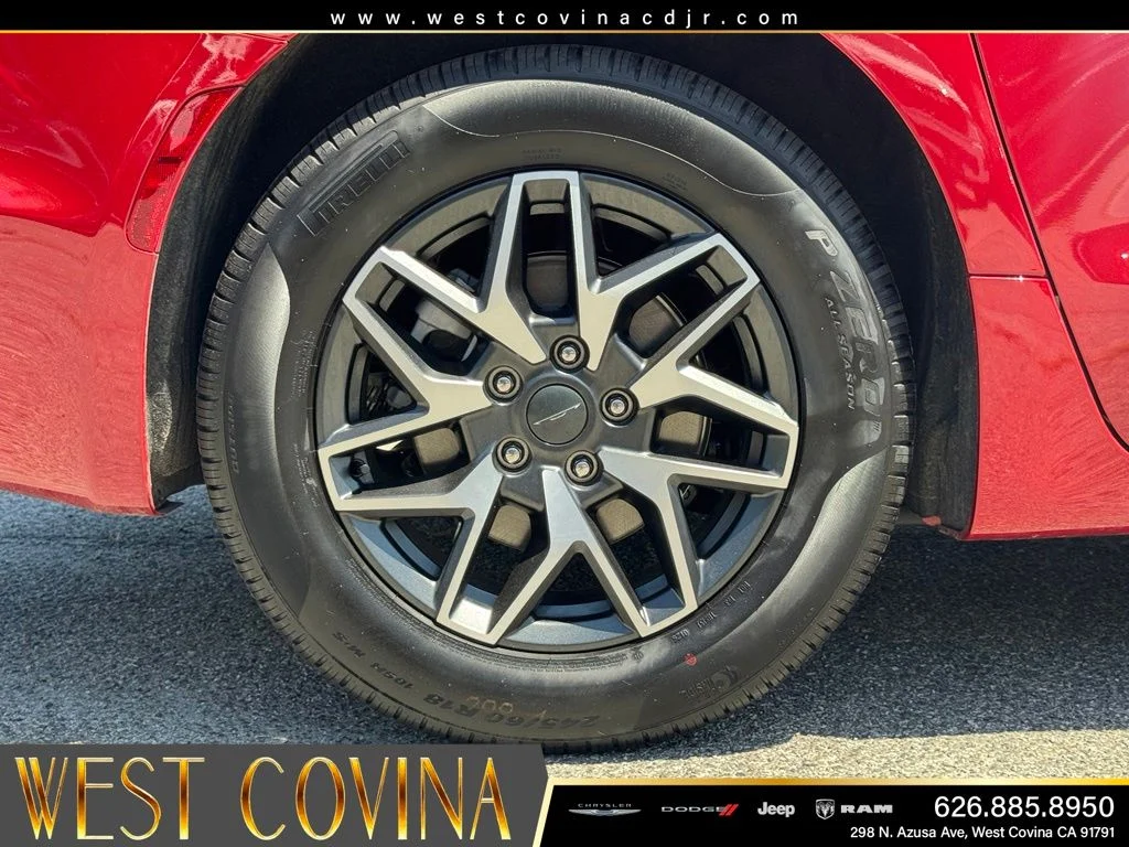 New 2027 Red Hot Pearl-Coat Exterior Paint Chrysler Limited image 14