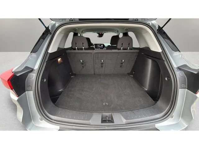 Used 2025 Sterling Gray Metallic Chevrolet LT image 31