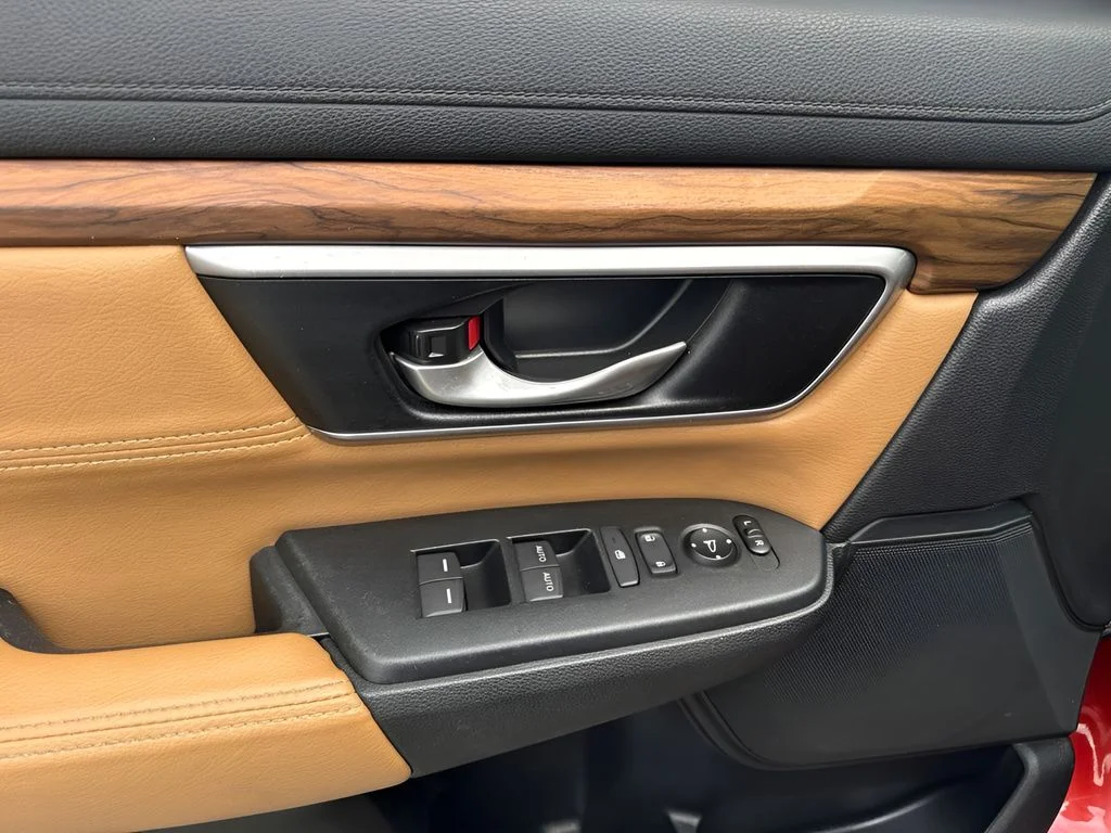 Used 2018  Honda EX image 18