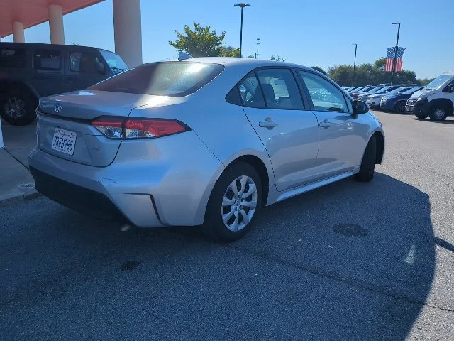 Used 2025 Silver Toyota LE image 28