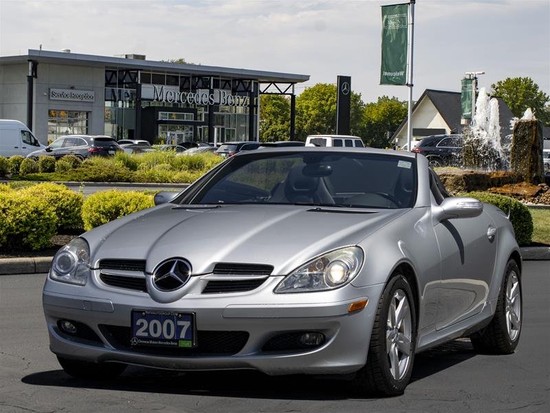 Silver designo 2007 Mercedes-Benz SLK 280 Convertible Rear-Wheel Drive
