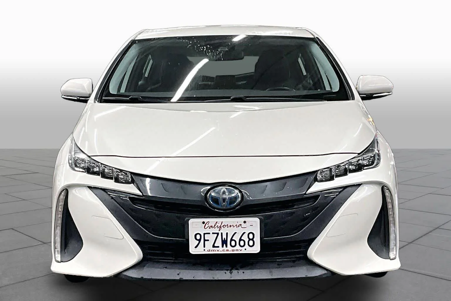 Pre-Owned 2020 Toyota Prius Prime LE