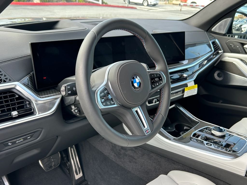 2026 BMW X5 M60i - Photo 13