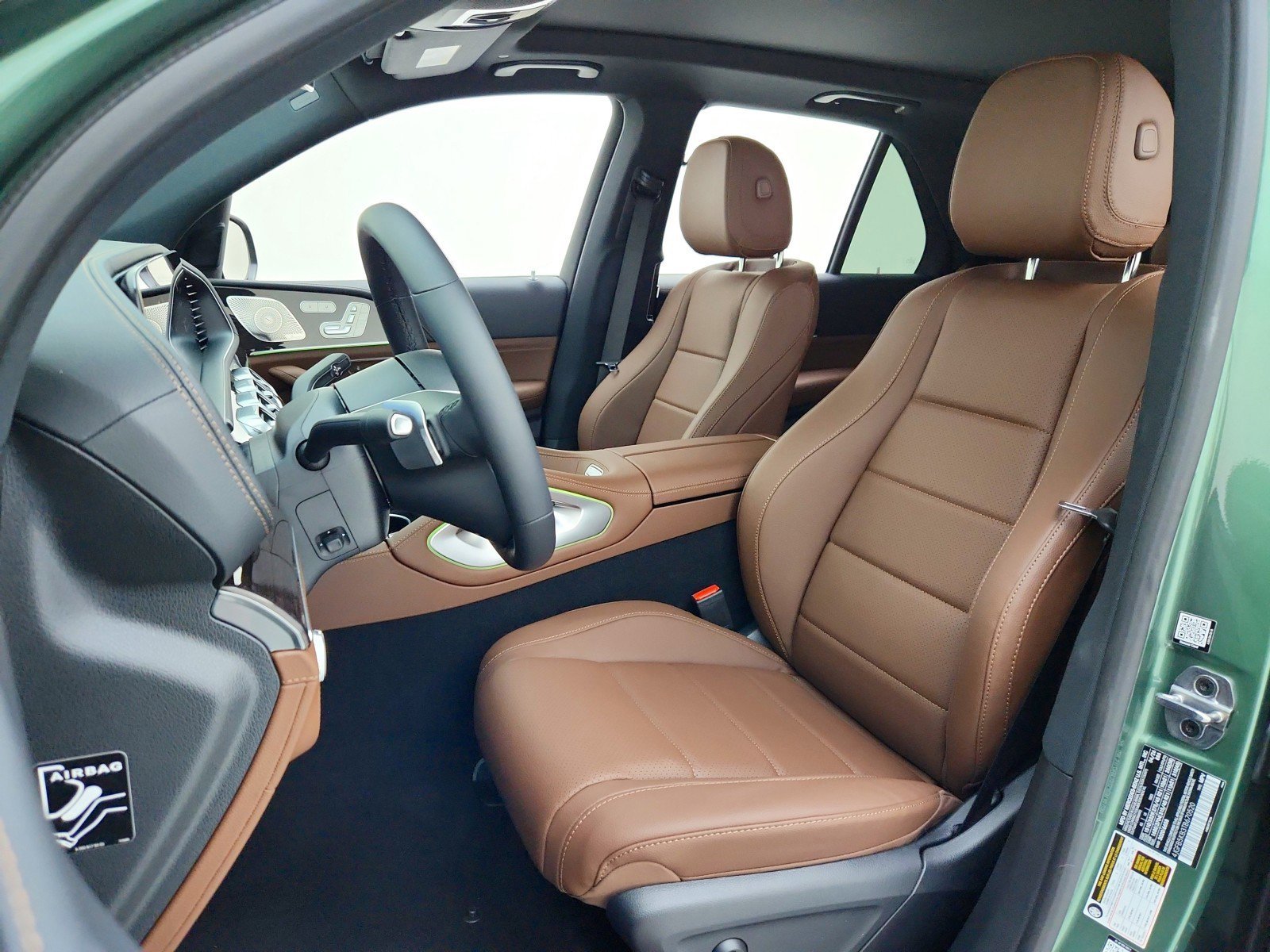 New 2026 MANUFAKTUR Ireland Mid Green Metallic Mercedes-Benz GLE 450 4MATIC® SUV image 38