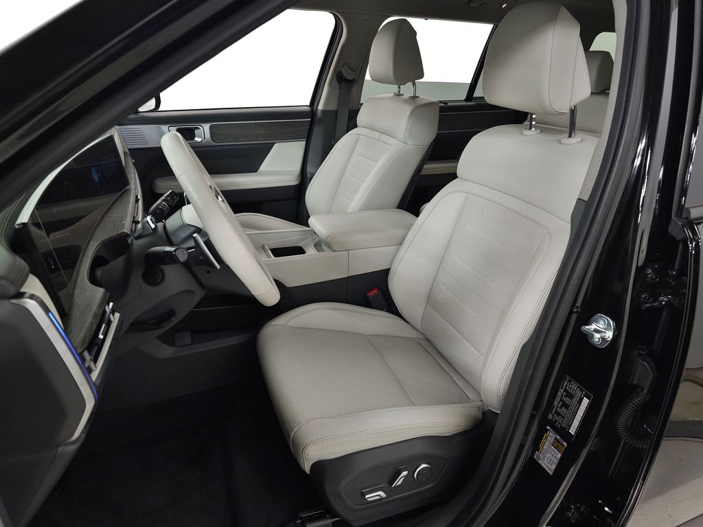 2026 Hyundai Santa Fe Limited - Photo 18