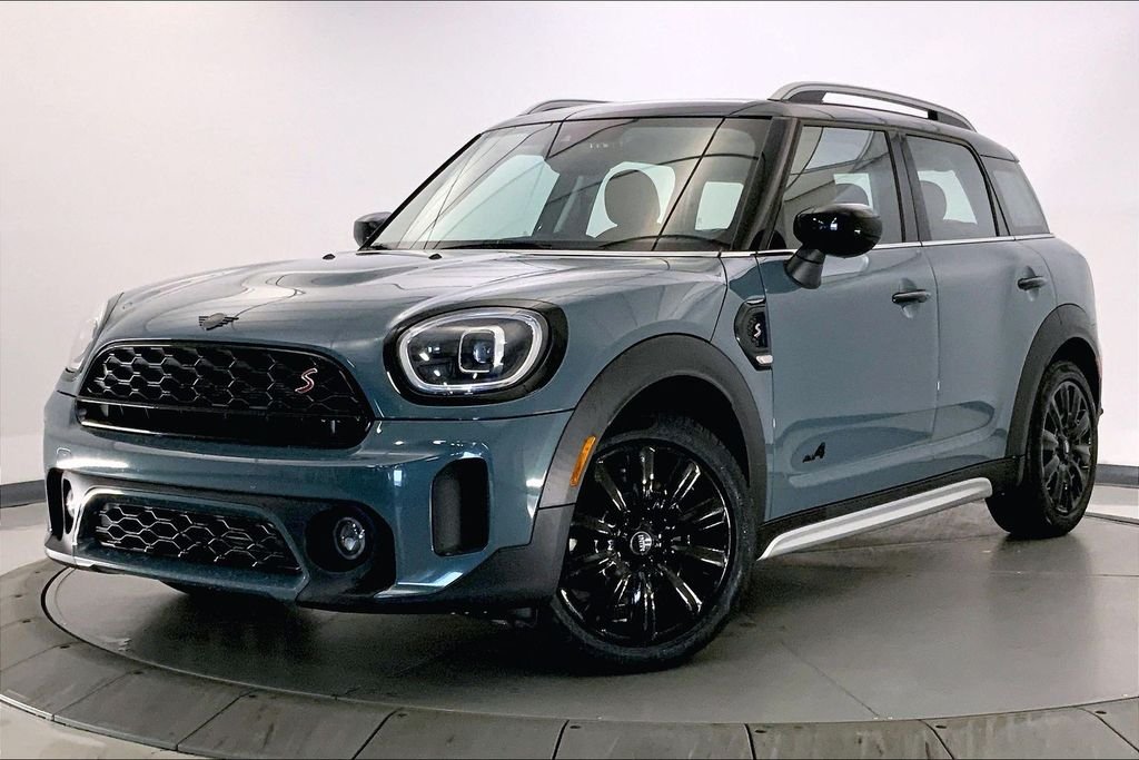 Certified Used 2024 Sage Green Metallic MINI Signature image 11